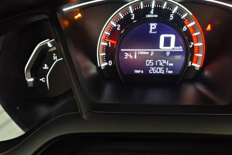 Used Honda Civic 2019 180TURBO CVT Shangyue Edition China VI Emission Standard Odometer Close Up