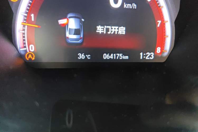 Used Honda Civic 2019 220TURBO CVT Dynamic Edition China VI Emission Standard Odometer Close Up