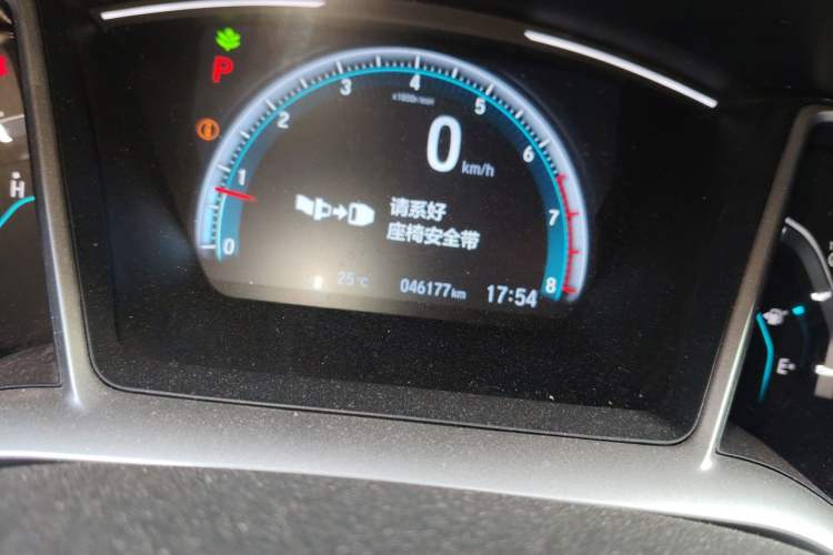 Used Honda Civic 2019 220TURBO CVT Dynamic Edition China VI Odometer Close Up
