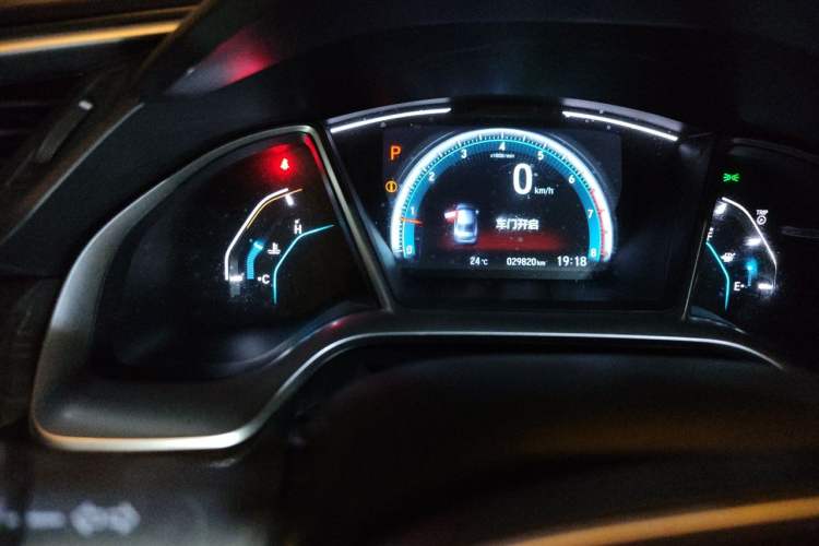 Used Honda Civic 2019 220TURBO CVT Dynamic Edition China VI Odometer Close Up