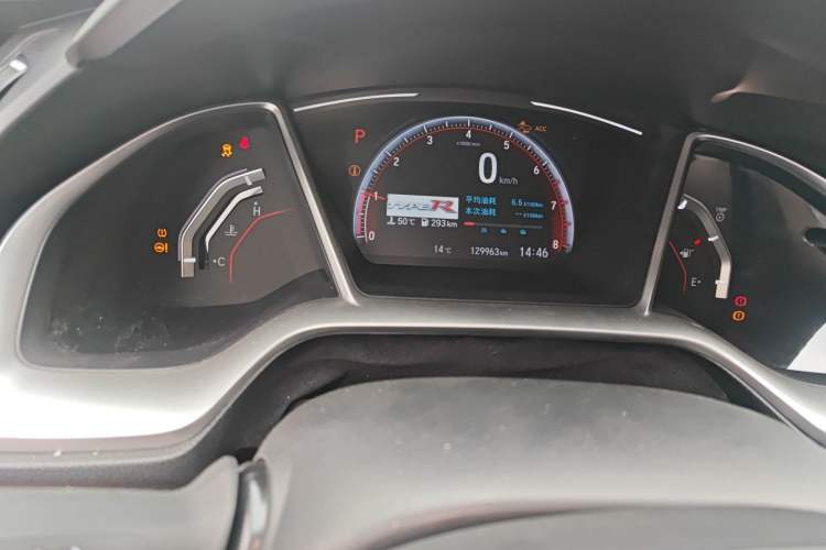 Used Honda Civic 2019 220TURBO CVT Ignition Edition China V Emission Standard Odometer Close Up