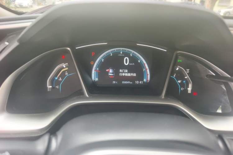 Used Honda Civic 2019 220TURBO CVT Dynamic Edition China VI Odometer Close Up