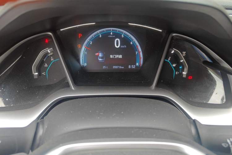 Used Honda Civic 2019 220TURBO CVT Dynamic Edition China VI Odometer Close Up