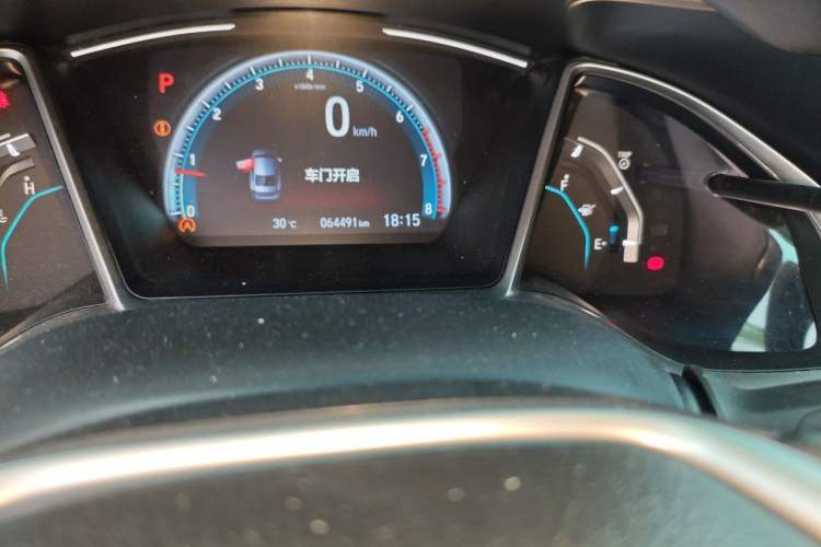 Used Honda Civic 2019 220TURBO CVT Dynamic Edition China VI Odometer Close Up