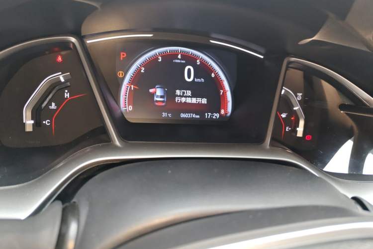 Used Honda Civic 2019 220TURBO CVT Dynamic Edition China VI Emission Standard Odometer Close Up