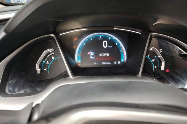 Used Honda Civic 2019 220TURBO CVT Dynamic Edition China V Odometer Close Up