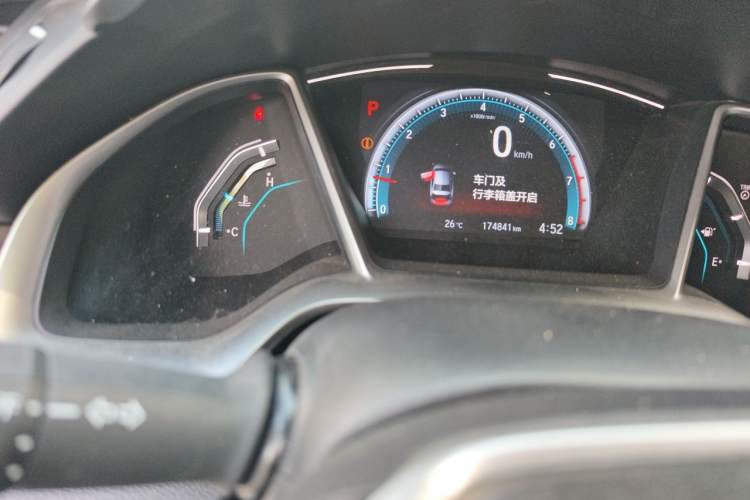 Used Honda Civic 2019 220TURBO CVT Dynamic Edition China VI Odometer Close Up