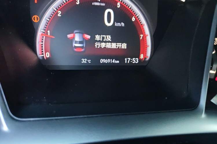 Used Honda Civic 2019 220TURBO CVT Dynamic Edition China VI Emission Standard Odometer Close Up