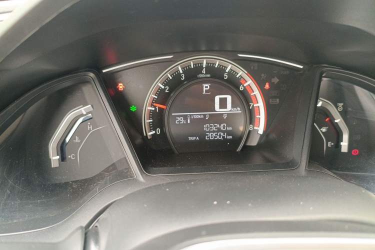Used Honda Civic 2019 180TURBO CVT Shangyue Edition China V Emission Standard Odometer Close Up
