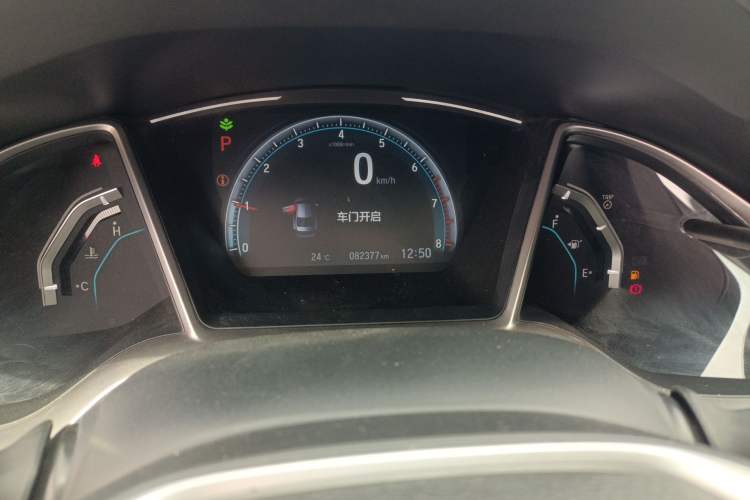 Used Honda Civic 2019 220TURBO CVT Dynamic Edition China VI Odometer Close Up