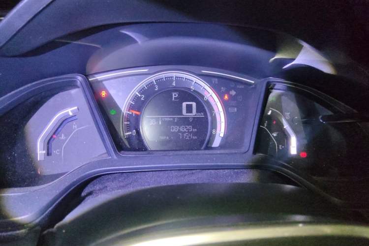 Used Honda Civic 2019 180TURBO CVT Shangyue Edition China V Emission Standard Odometer Close Up