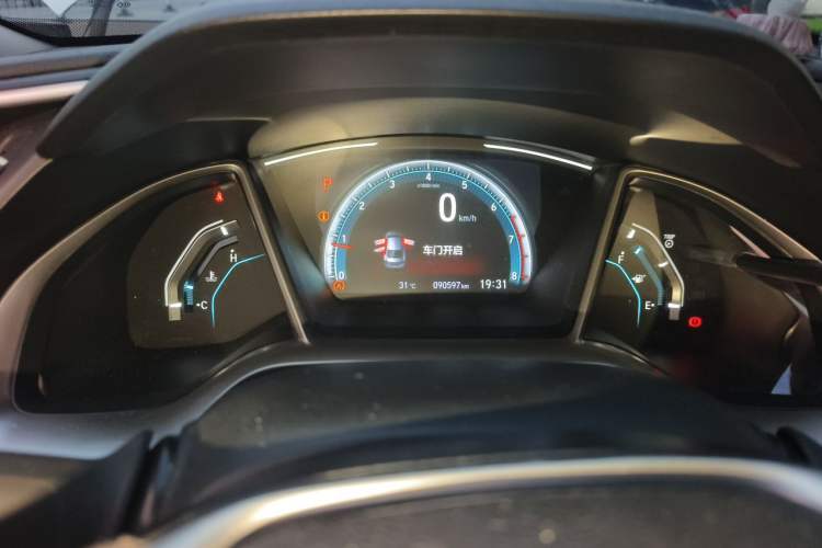 Used Honda Civic 2019 220TURBO CVT Dynamic Edition China V Odometer Close Up