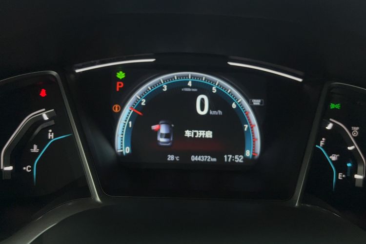 Used Honda Civic 2019 220TURBO CVT Dynamic Edition China VI Odometer Close Up