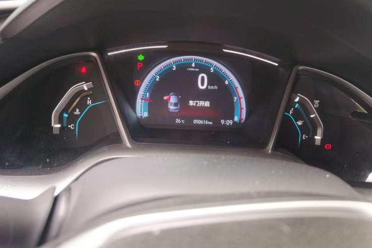 Used Honda Civic 2019 220TURBO CVT Dynamic Edition China VI Odometer Close Up