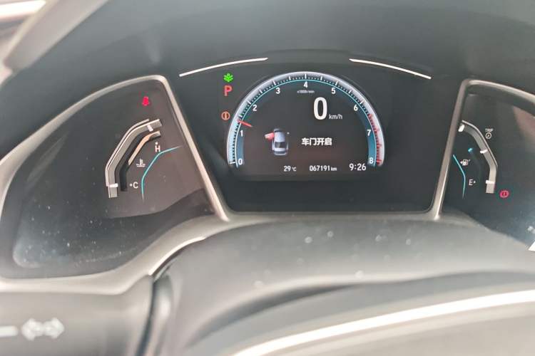 Used Honda Civic 2019 220TURBO CVT Dynamic Edition China VI Odometer Close Up