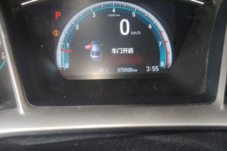 Used Honda Civic 2019 220TURBO CVT Dynamic Edition China VI Odometer Close Up