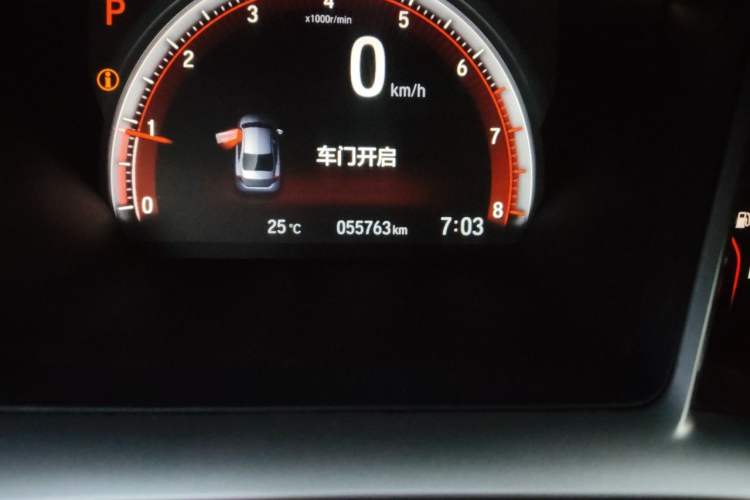 Used Honda Civic 2019 220TURBO CVT Dynamic Edition China VI Emission Standard Odometer Close Up
