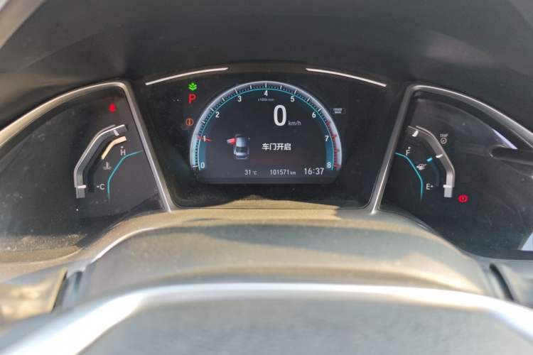 Used Honda Civic 2019 220TURBO CVT Power Edition China VI Emission Standard Odometer Close Up