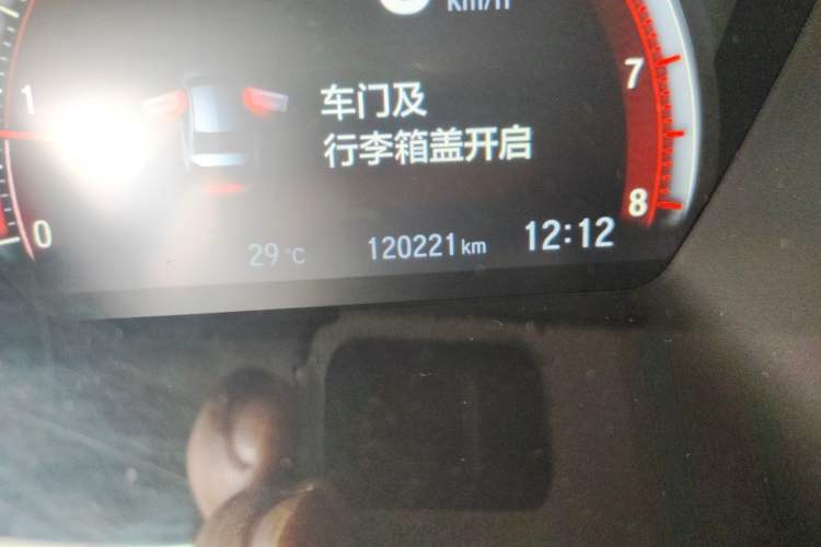 Used Honda Civic 2019 220TURBO CVT Dynamic Edition China VI Emission Standard Odometer Close Up