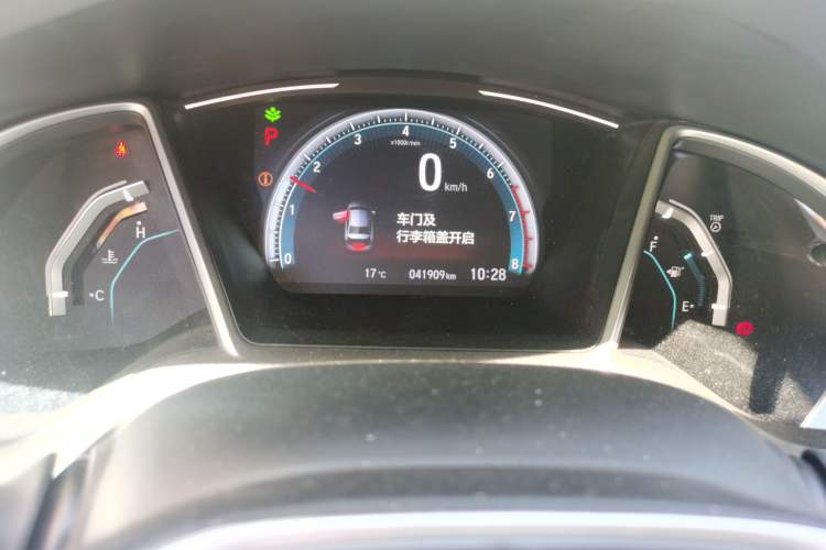 Used Honda Civic 2019 220TURBO CVT Dynamic Edition China VI Odometer Close Up