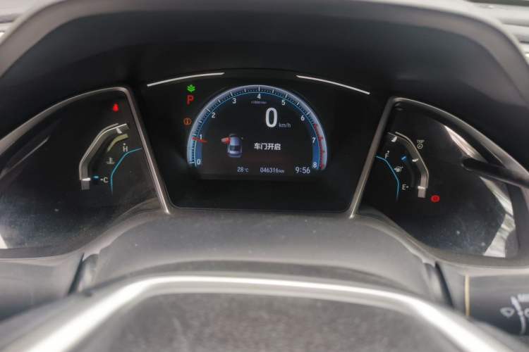 Used Honda Civic 2019 220TURBO CVT Dynamic Edition China VI Odometer Close Up