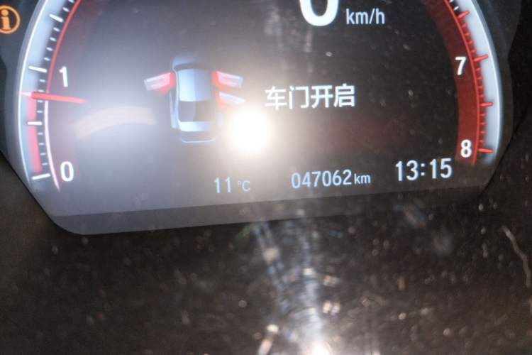 Used Honda Civic 2019 220TURBO CVT Dynamic Edition China VI Emission Standard Odometer Close Up