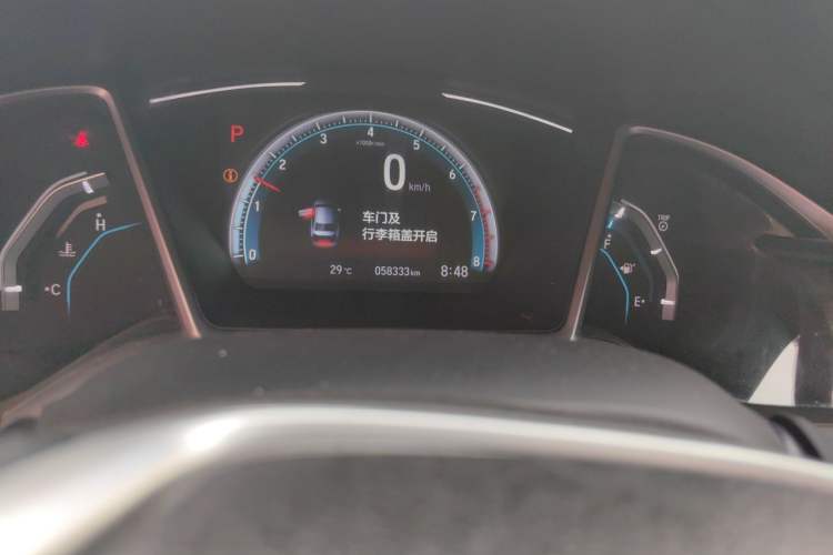 Used Honda Civic 2019 220TURBO CVT Dynamic Edition China VI Odometer Close Up