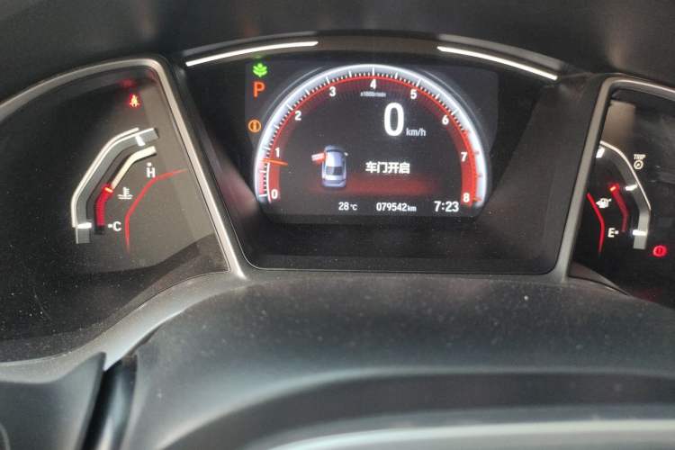 Used Honda Civic 2019 220TURBO CVT Dynamic Edition China V Emission Standard Odometer Close Up