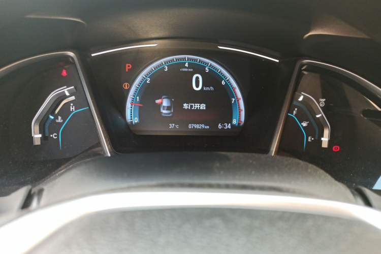 Used Honda Civic 2019 220TURBO CVT Dynamic Edition China VI Odometer Close Up