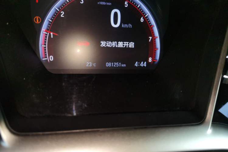 Used Honda Civic 2019 220TURBO CVT Dynamic Edition China V Emission Standard Odometer Close Up