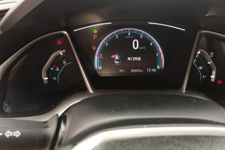 Used Honda Civic 2019 220TURBO CVT Dynamic Edition China V Odometer Close Up