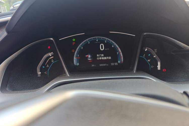 Used Honda Civic 2019 220TURBO CVT Dynamic Edition China VI Odometer Close Up