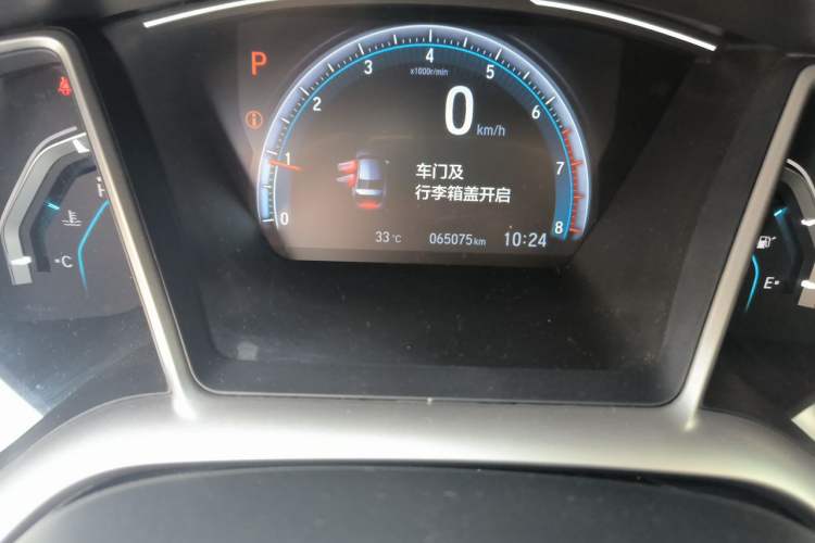 Used Honda Civic 2019 220TURBO CVT Dynamic Edition China VI Odometer Close Up