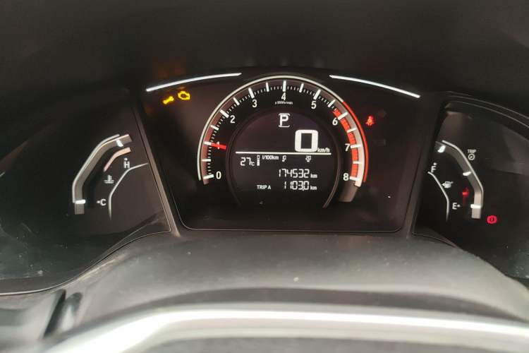 Used Honda Civic 2019 180TURBO CVT Shangyue Edition China V Emission Standard Odometer Close Up