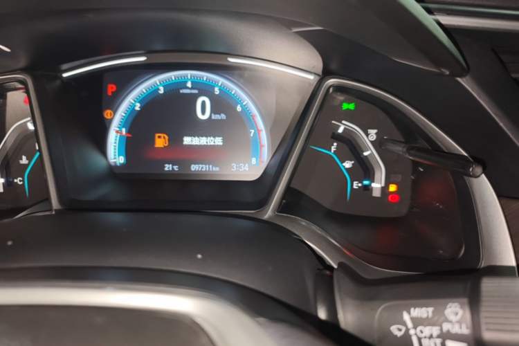 Used Honda Civic 2019 220TURBO CVT Dynamic Edition China VI Odometer Close Up