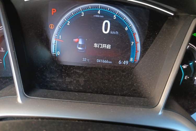 Used Honda Civic 2019 220TURBO CVT Dynamic Edition China VI Odometer Close Up