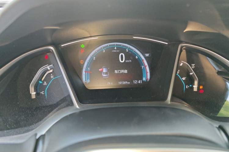 Used Honda Civic 2019 220TURBO CVT Power Edition China V Odometer Close Up
