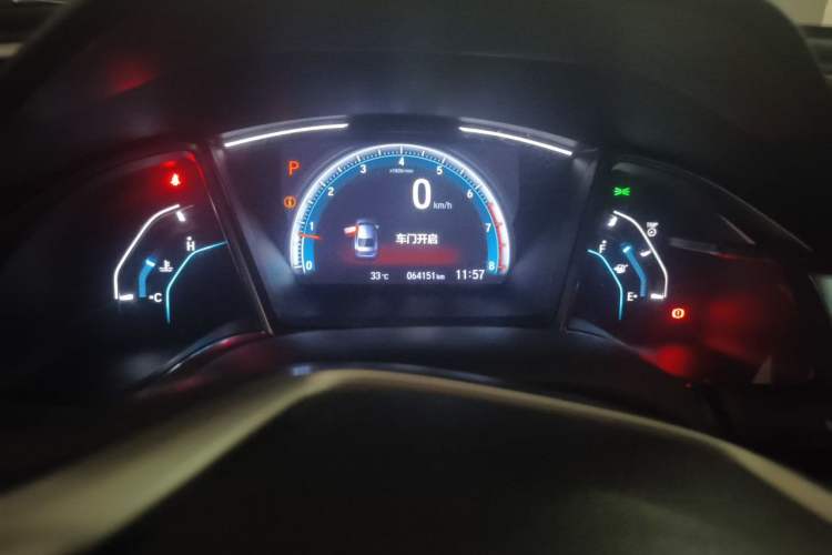 Used Honda Civic 2019 220TURBO CVT Dynamic Edition China VI Odometer Close Up