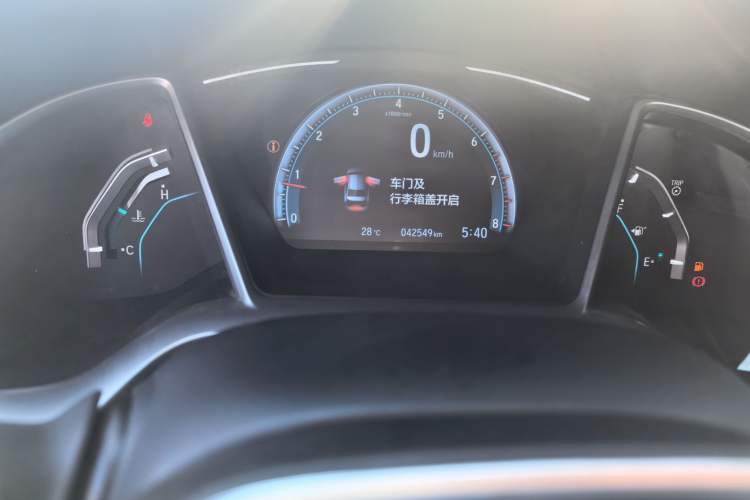 Used Honda Civic 2019 220TURBO Manual Jinkong Edition China VI Odometer Close Up
