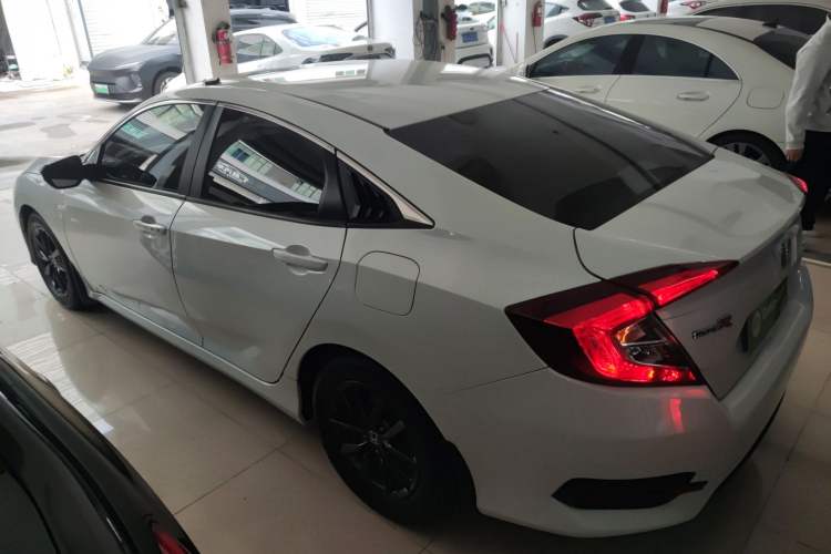 Used Honda Civic 2019 220TURBO CVT Dynamic Edition China VI Rear Left 45 Deg