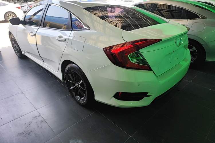 Used Honda Civic 2019 220TURBO CVT Dynamic Edition China VI Rear Left 45 Deg