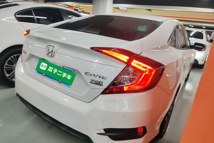Used Honda Civic 2019 220TURBO CVT Dynamic Edition China VI Rear Right 45 Deg