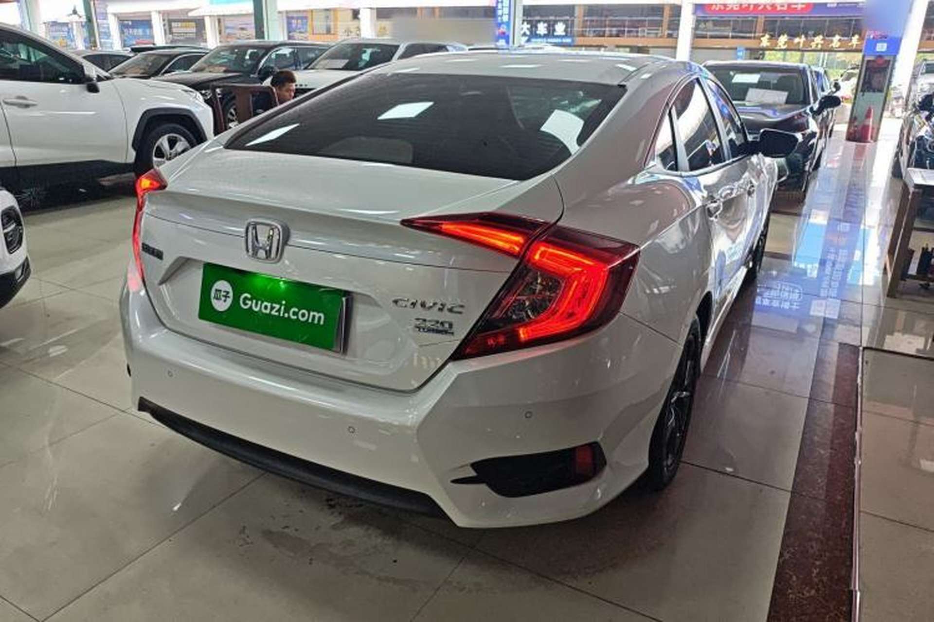 Used Honda Civic 2019 220TURBO CVT Dynamic Edition China VI Rear Right 45 Deg