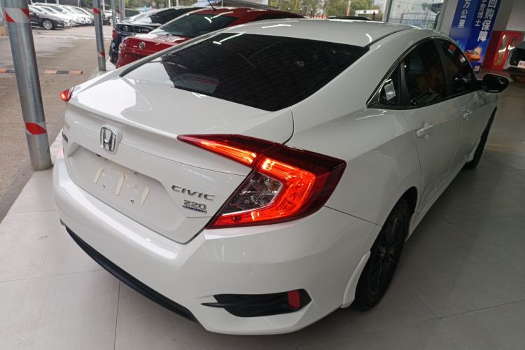 Used Honda Civic 2019 220TURBO CVT Dynamic Edition China VI Rear Right 45 Deg