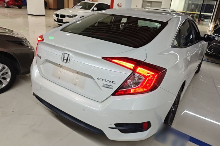 Used Honda Civic 2019 220TURBO CVT Dynamic Edition China VI Rear Right 45 Deg
