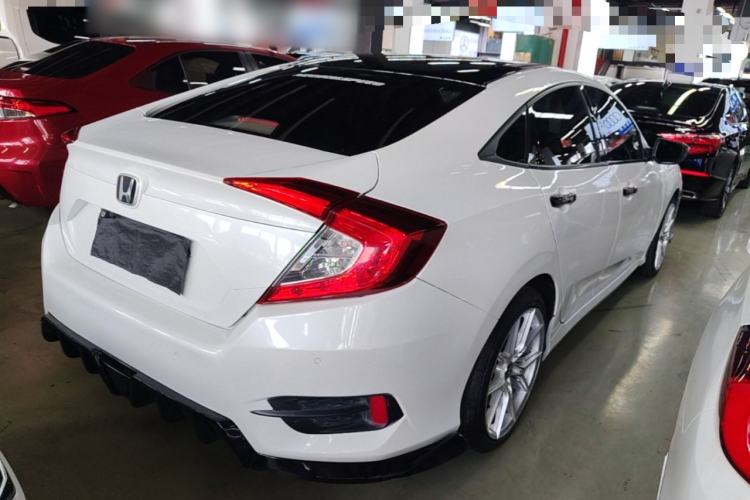 Used Honda Civic 2019 220TURBO CVT Dynamic Edition China VI Rear Right 45 Deg