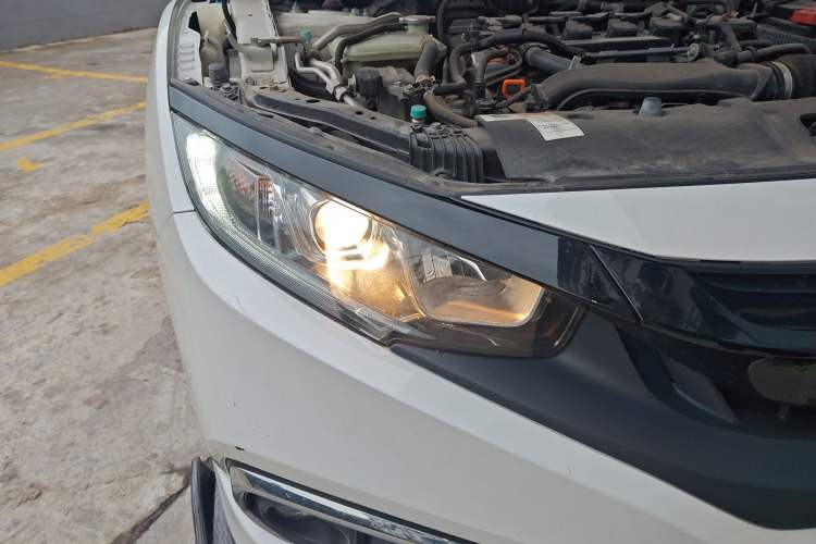 Used Honda Civic 2019 220TURBO CVT Dynamic Edition China VI Right Front Headlight