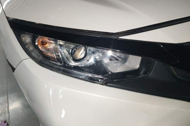 Used Honda Civic 2019 220TURBO CVT Dynamic Edition China VI Right Front Headlight