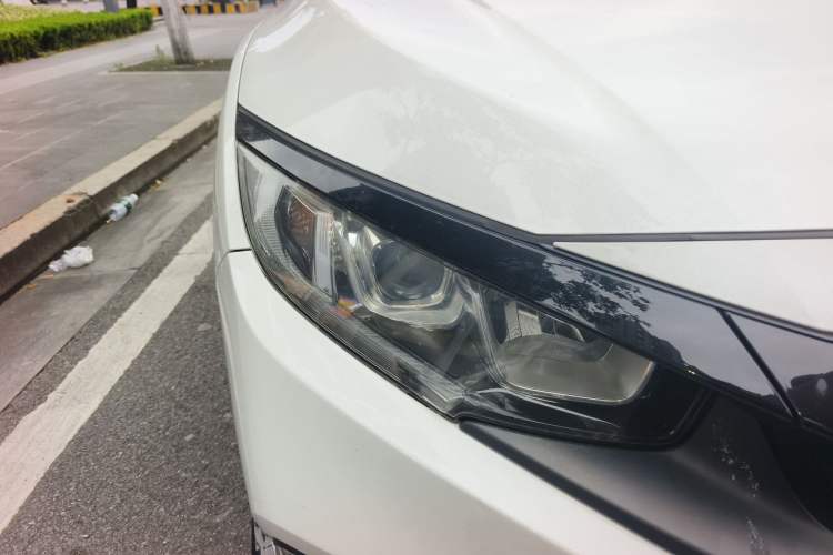 Used Honda Civic 2019 220TURBO CVT Dynamic Edition China V Right Front Headlight