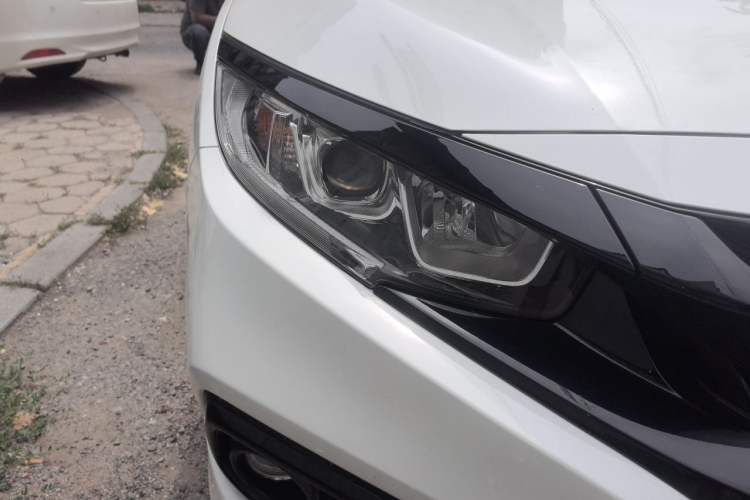 Used Honda Civic 2019 220TURBO CVT Dynamic Edition China VI Emission Standard Right Front Headlight